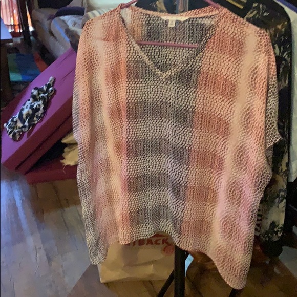 Tops - Picture 2 of 3